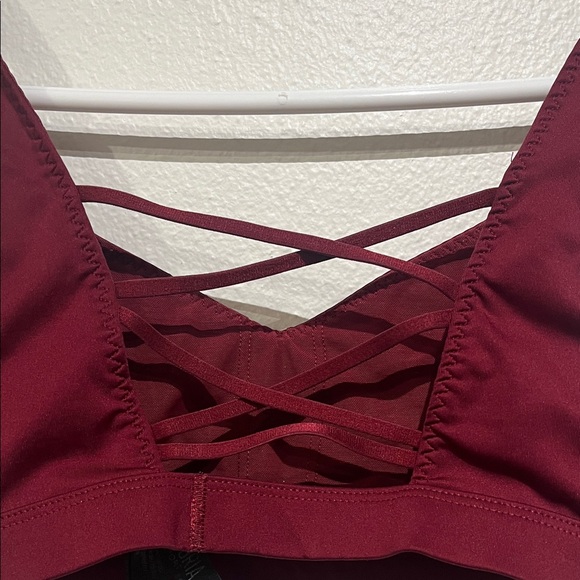 Victoria Secret Burgundy Sports Bra Bralette Criss Cross Back Athleisure - Picture 4 of 8